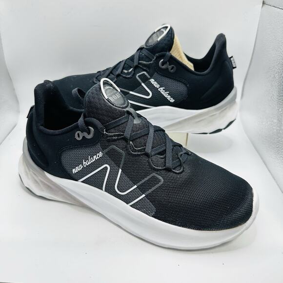 Size 9.5 - New Balance Fresh Foam Roav v2 Black Sea Salt Women’s Running Shoe - Picture 1 of 7